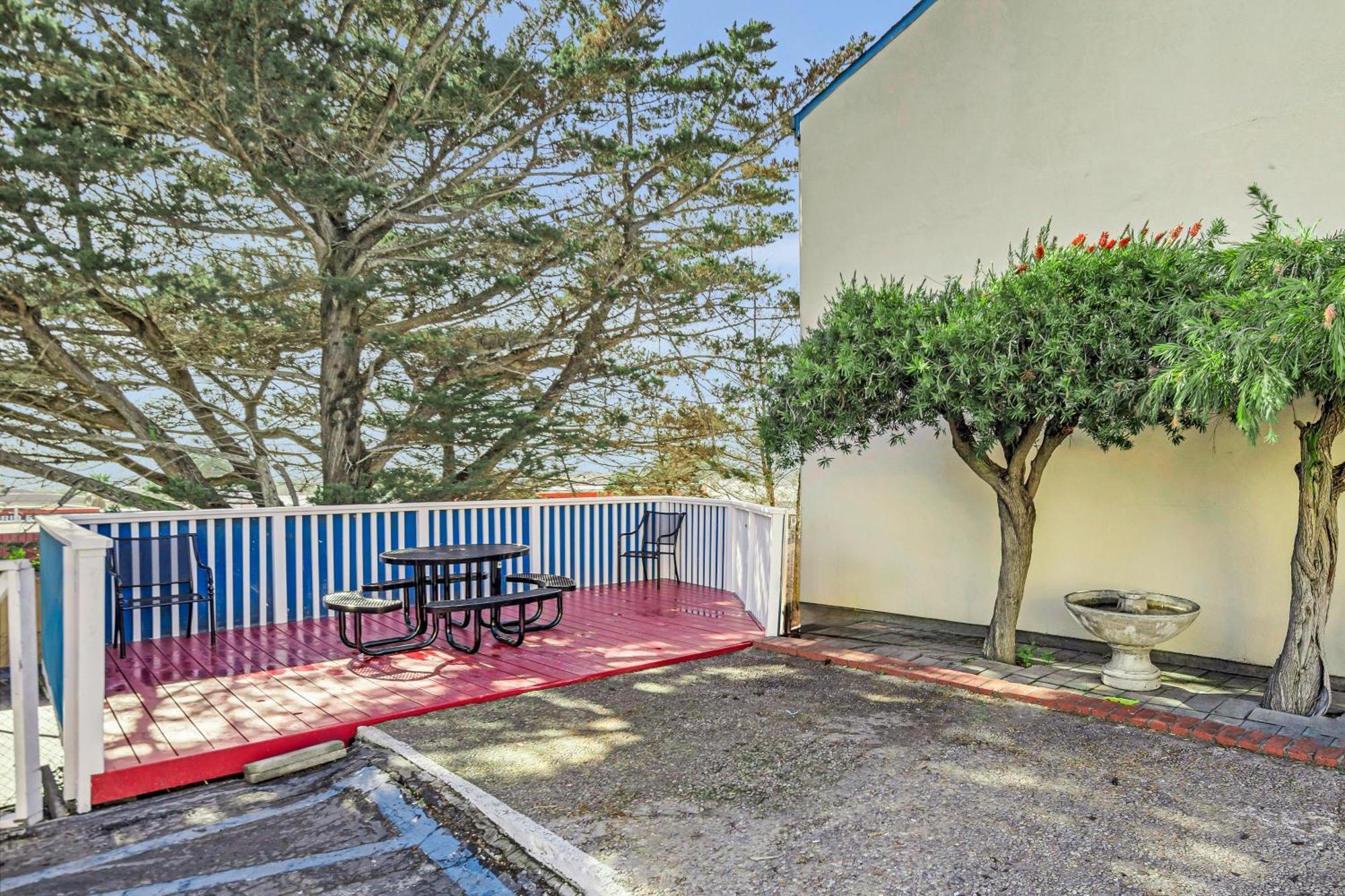 海湾微风伊克诺酒店 滨海城 外观 照片
